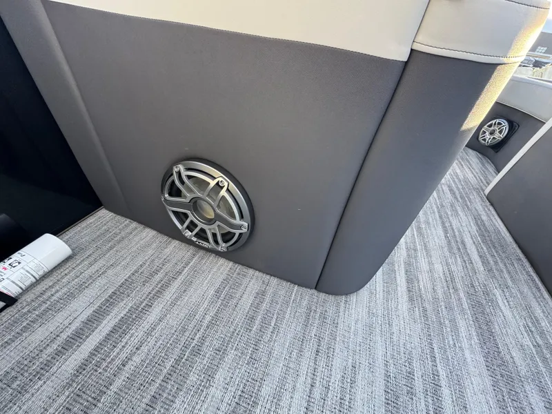 Slide: The Image of Monaco 235 RL 2025 - 22