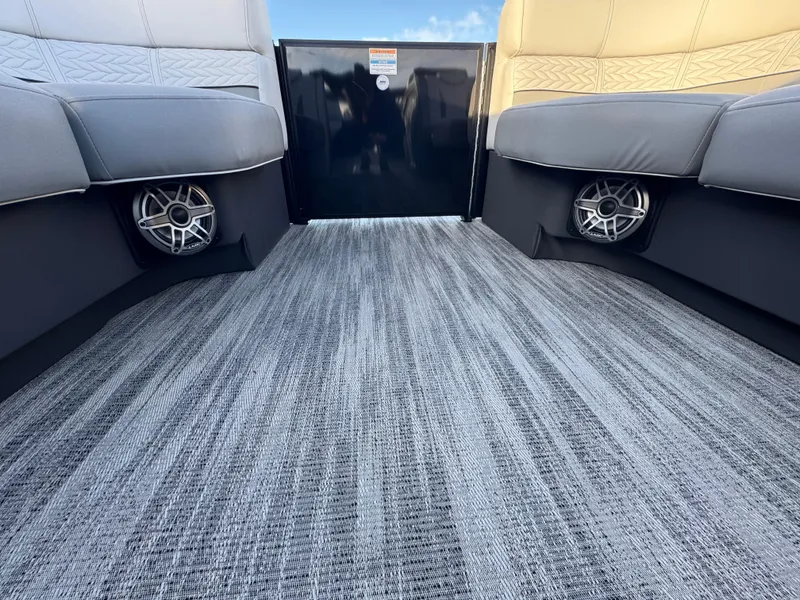 Slide: The Image of Monaco 235 RL 2025 - 23