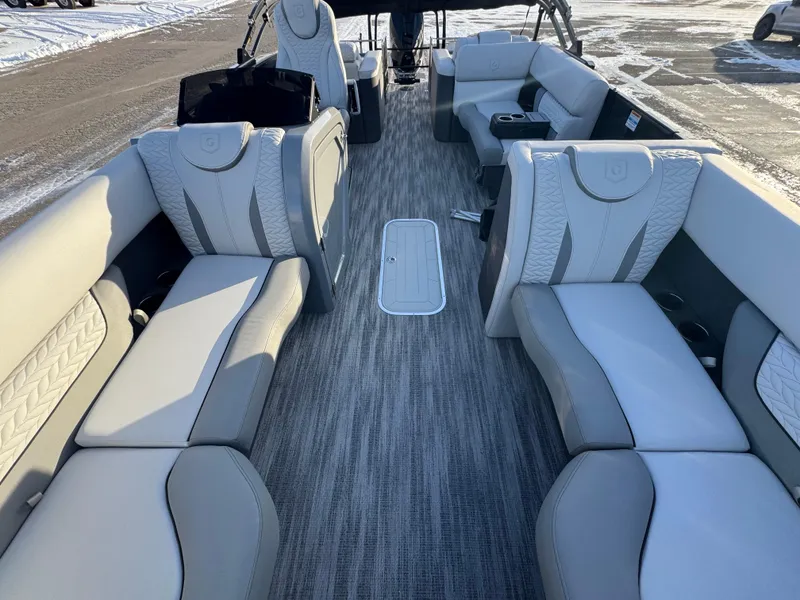 Slide: The Image of Monaco 235 RL 2025 - 5