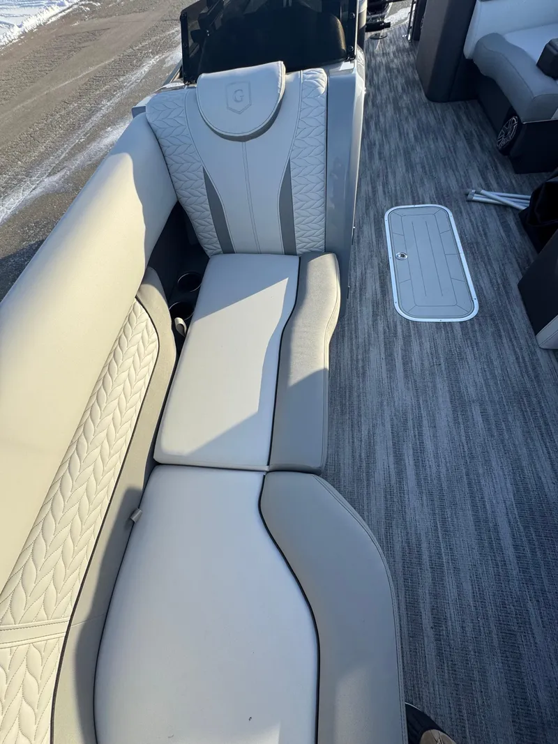 Slide: The Image of Monaco 235 RL 2025 - 6