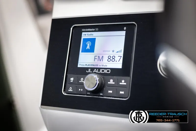 Slide: The Image of JL Audio MediaMaster 55 display in 2025 Four Winns H2 boat, tuned to FM 88.7. - 35