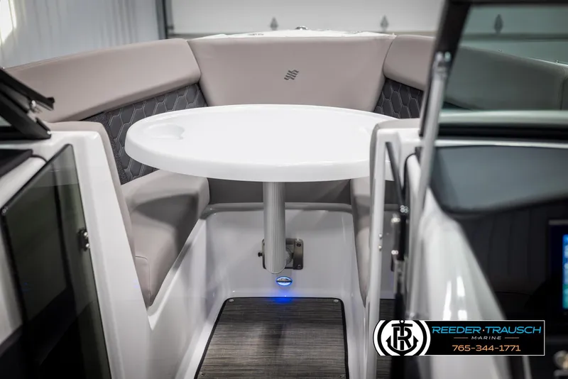 Slide: The Image of Four Winns H2 2025 - 52