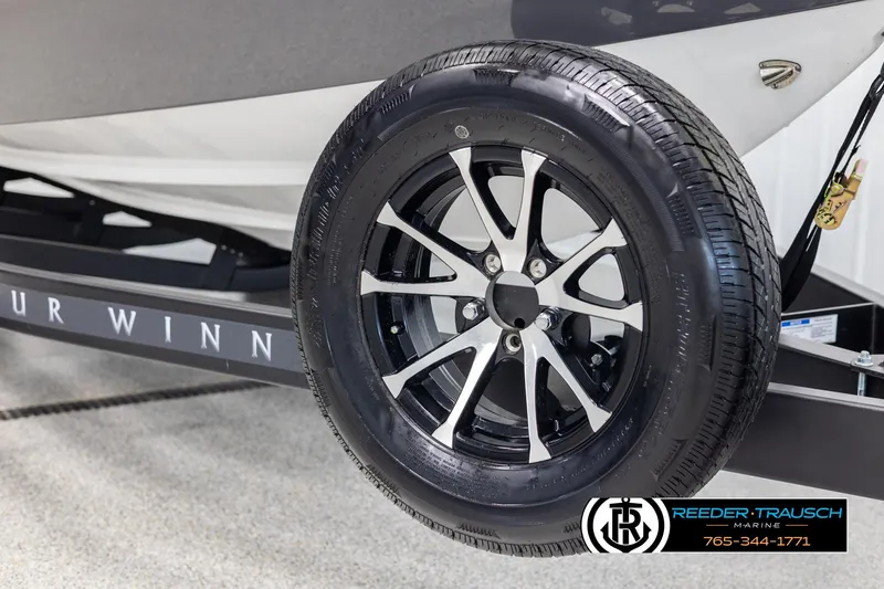 Slide: The Image of Four Winns H2 2025 - 68