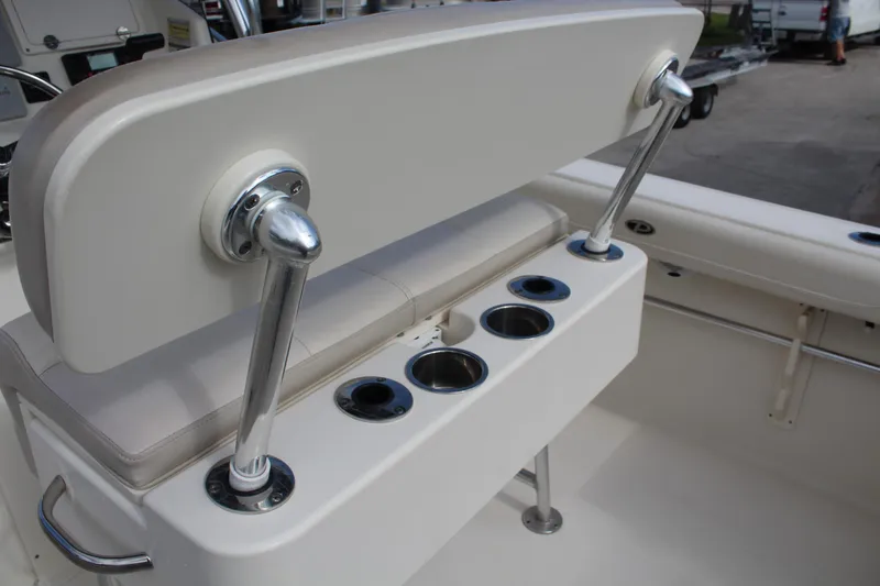 Slide: The Image of 2008 Pursuit C230 - 12