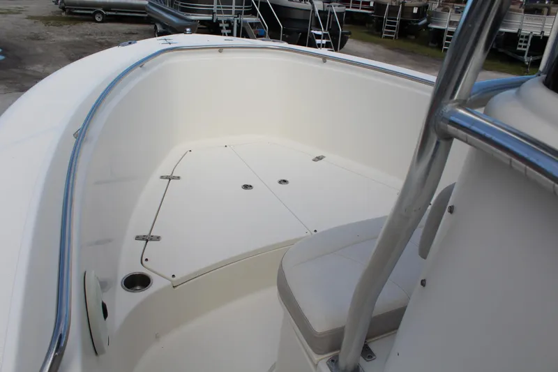 Slide: The Image of 2008 Pursuit C230 - 16