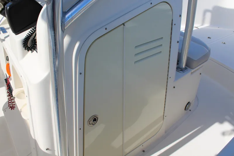 Slide: The Image of 2008 Pursuit C230 - 27