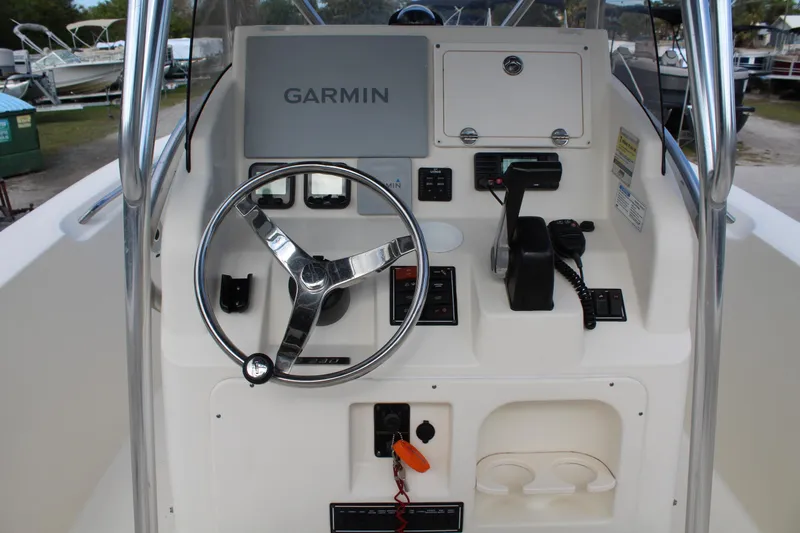 Slide: The Image of 2008 Pursuit C230 - 3