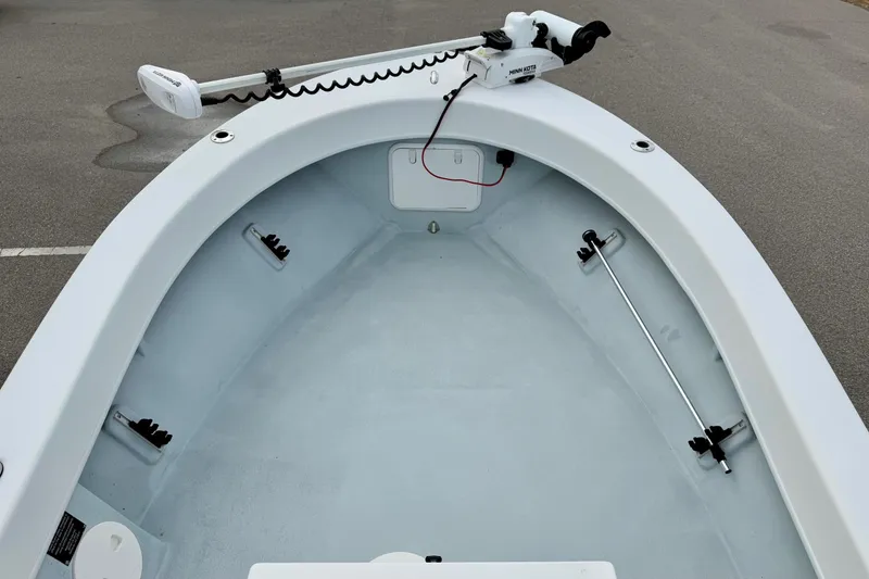 Slide: The Image of 2020 Privateer 1800 Retriever boat interior with trolling motor. - 11