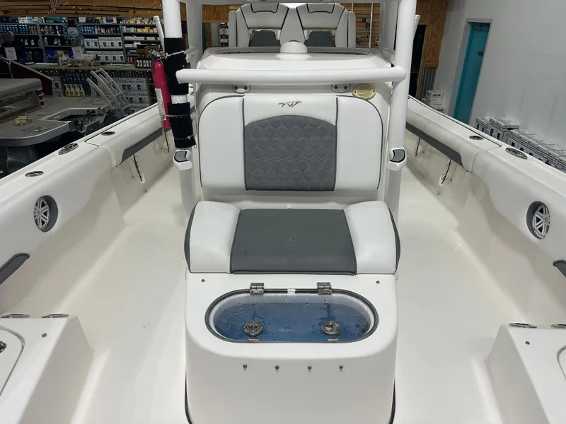 Slide: The Image of Tidewater 2700 Carolina Bay 2019 - 18