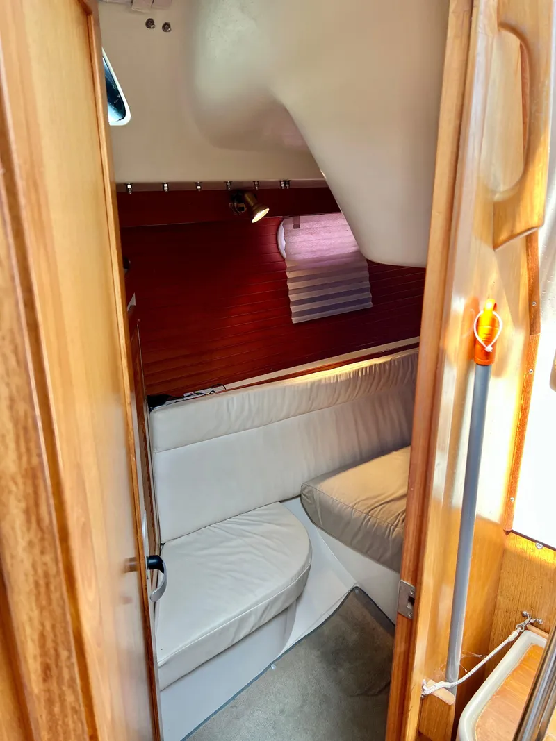 Slide: The Image of Catalina 320 2000 - 55