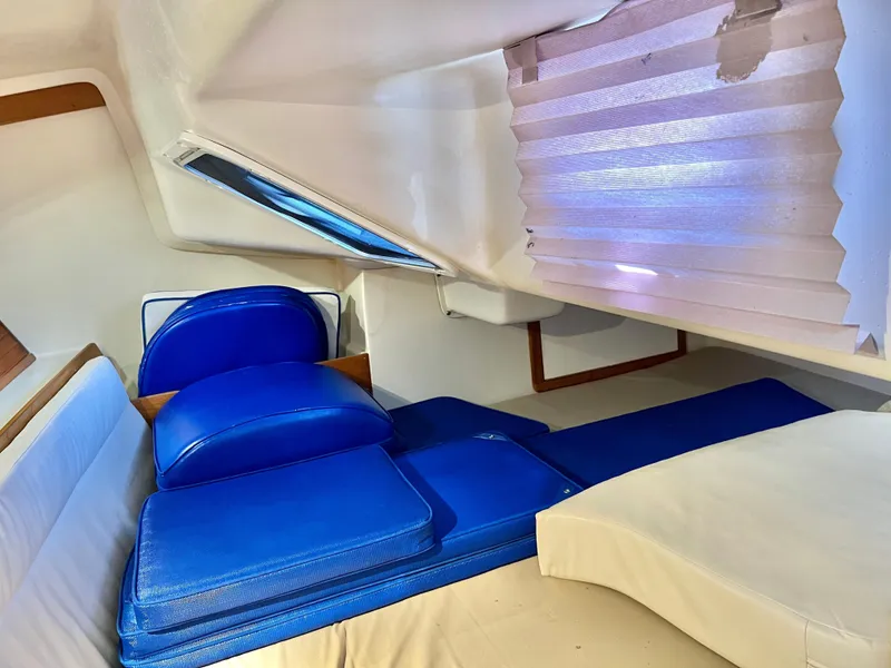 Slide: The Image of Catalina 320 2000 - 59