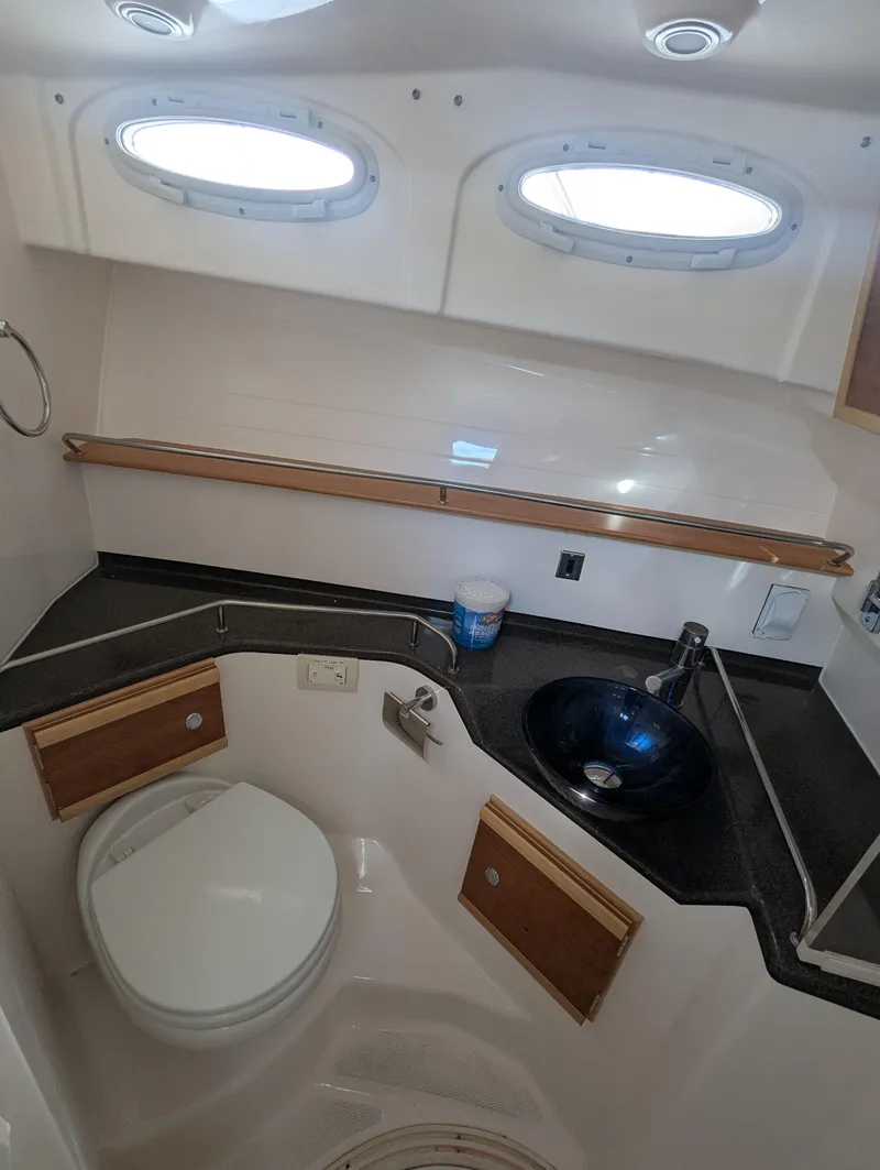 Slide: The Image of Cutwater C-32 CB 2022 - 51