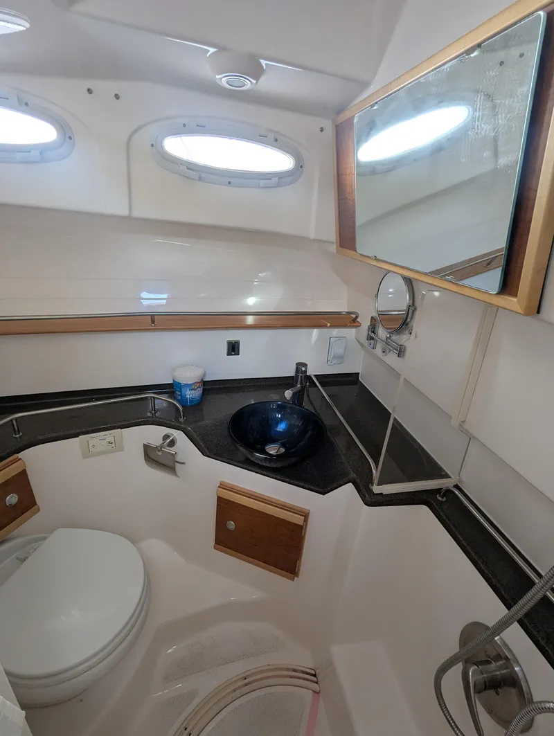 Slide: The Image of Cutwater C-32 CB 2022 - 52