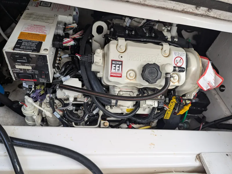 Slide: The Image of Cutwater C-32 CB 2022 - 58