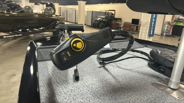 Slide: The Image of Tracker Pro 170 2024 - 6