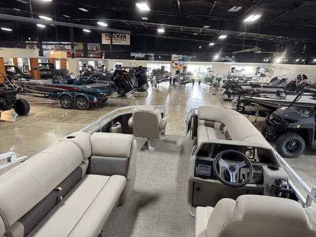 Slide: The Image of Sun Tracker Sportfish™ 20 DLX 2024 - 5