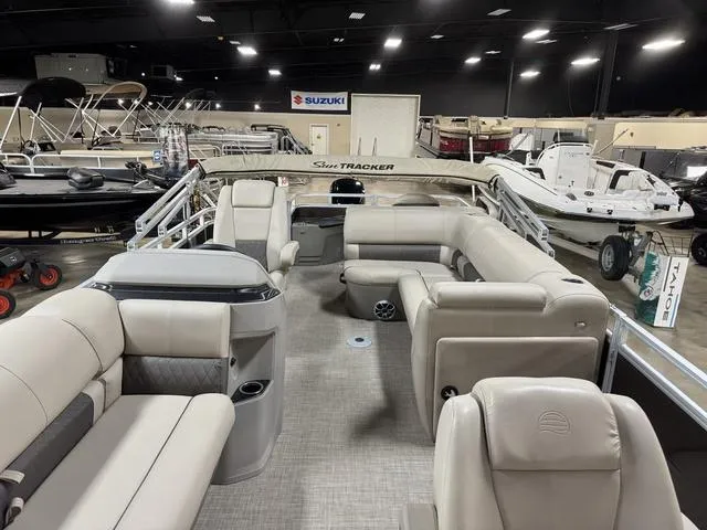 Slide: The Image of Sun Tracker Sportfish™ 20 DLX 2024 - 6