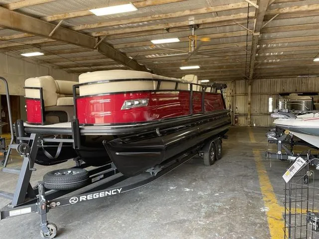 Slide: The Image of Regency 230 LE3 Sport 2024 - 6