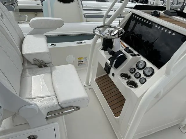 Slide: The Image of Ranger 2510 Bay 2024 - 12