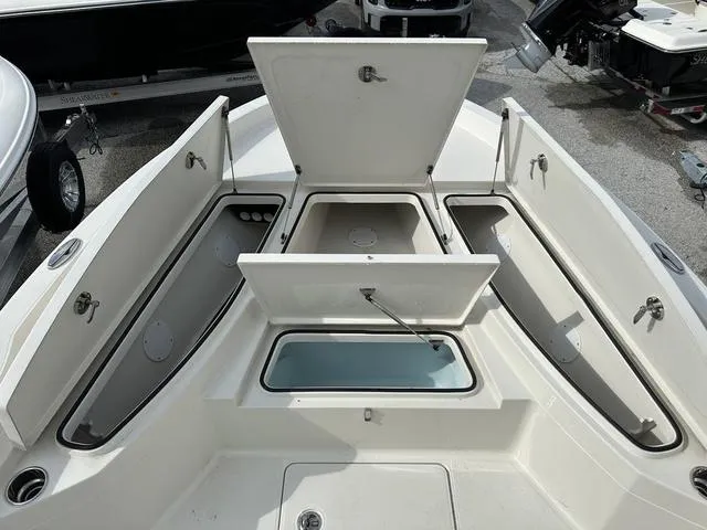 Slide: The Image of Ranger 2510 Bay 2024 - 9