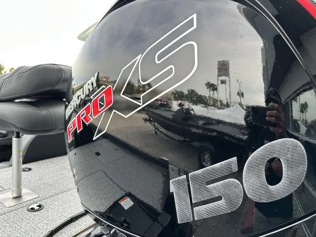 Slide: The Image of 2024 Tracker PROTEAM 195 TXW with Mercury Pro XS 150 engine. - 10