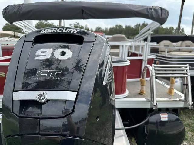 Slide: The Image of Ranger 200F 2024 - 18