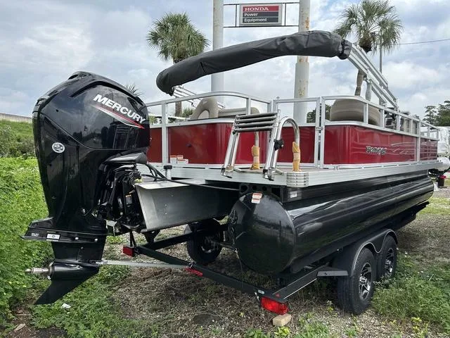 Slide: The Image of Ranger 200F 2024 - 5