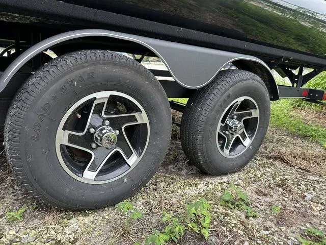 Slide: The Image of Ranger 200F 2024 - 8