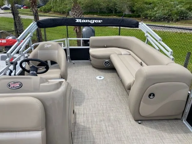 Slide: The Image of Ranger 200C 2024 - 4