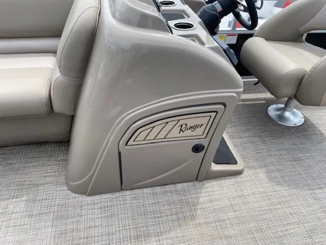 Slide: The Image of Ranger 200C 2024 - 8