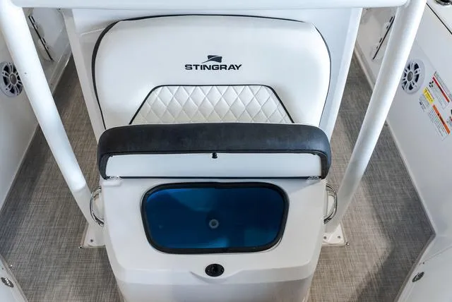 Slide: The Image of Stingray 216CC 2025 - 14