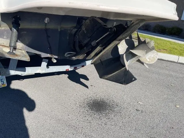 Slide: The Image of Rear view of 2005 Sea Ray 225 Weekender boat on trailer. - 8