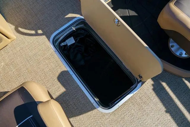 Slide: The Image of Barletta Cabrio C22UC 2025 - 13