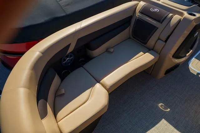 Slide: The Image of Barletta Cabrio C22UC 2025 - 7