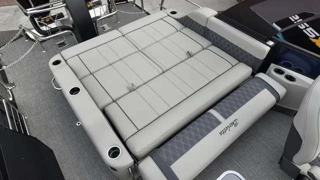 Slide: The Image of Barletta Lusso L25UCAT 2025 - 28