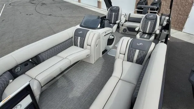 Slide: The Image of Barletta Lusso L25UCAT 2025 - 7