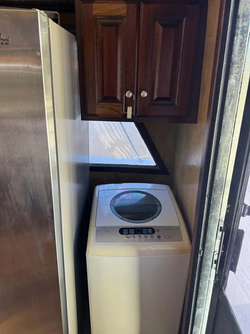 Slide: The Image of Blue Water Motor Yacht 1982 - 16