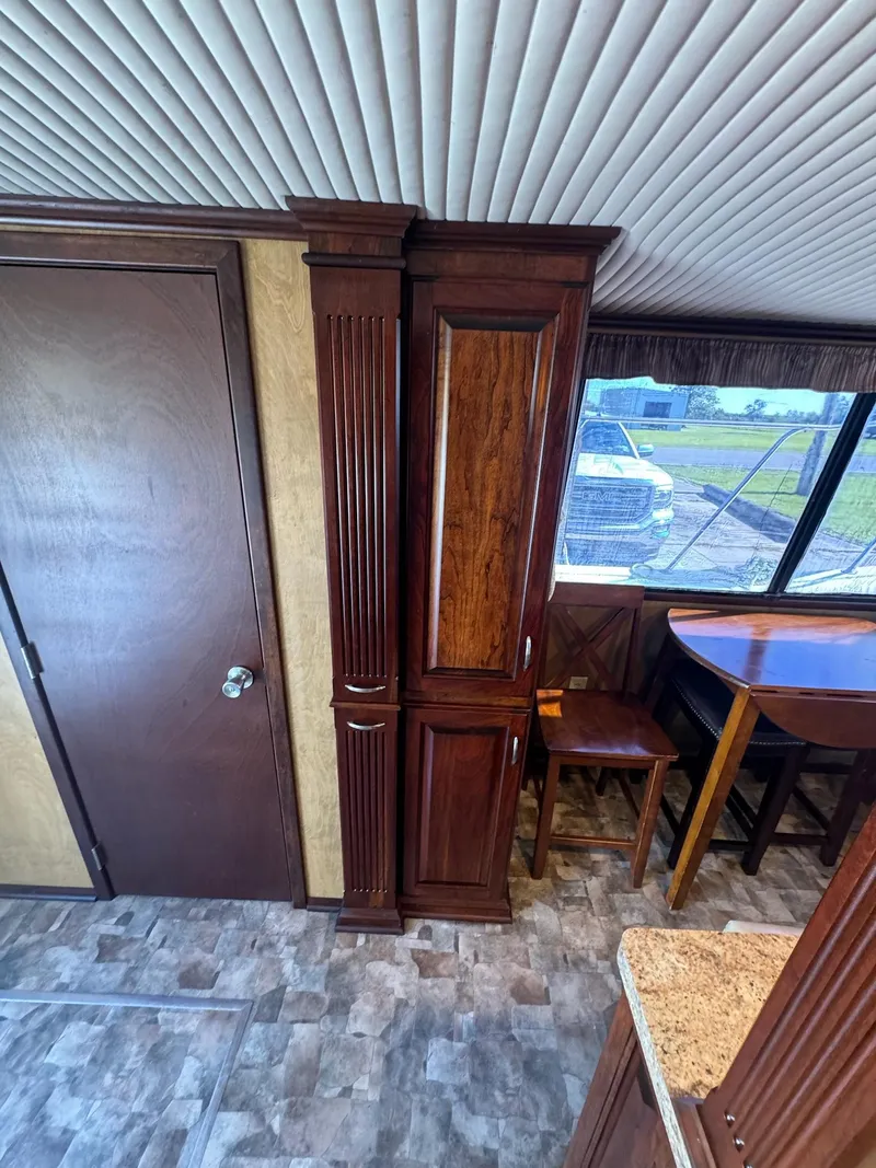 Slide: The Image of Blue Water Motor Yacht 1982 - 17