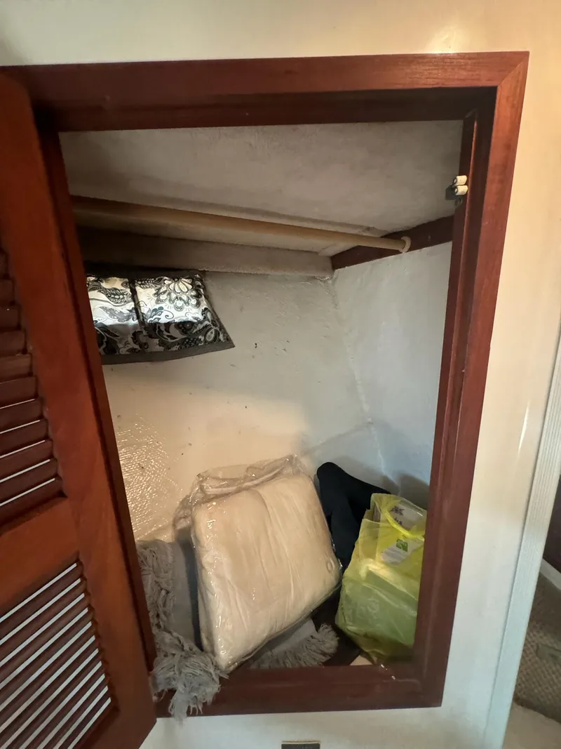 Slide: The Image of Blue Water Motor Yacht 1982 - 29