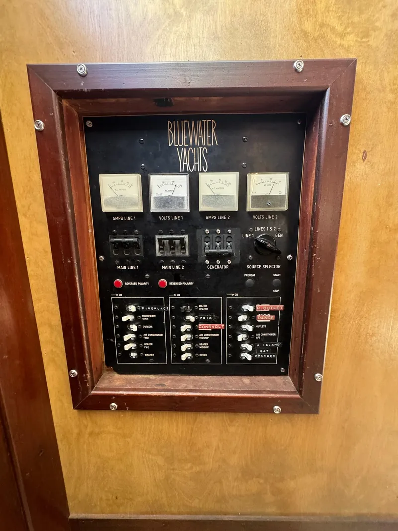 Slide: The Image of Blue Water Motor Yacht 1982 - 31