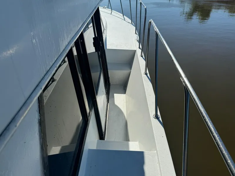 Slide: The Image of Blue Water Motor Yacht 1982 - 32