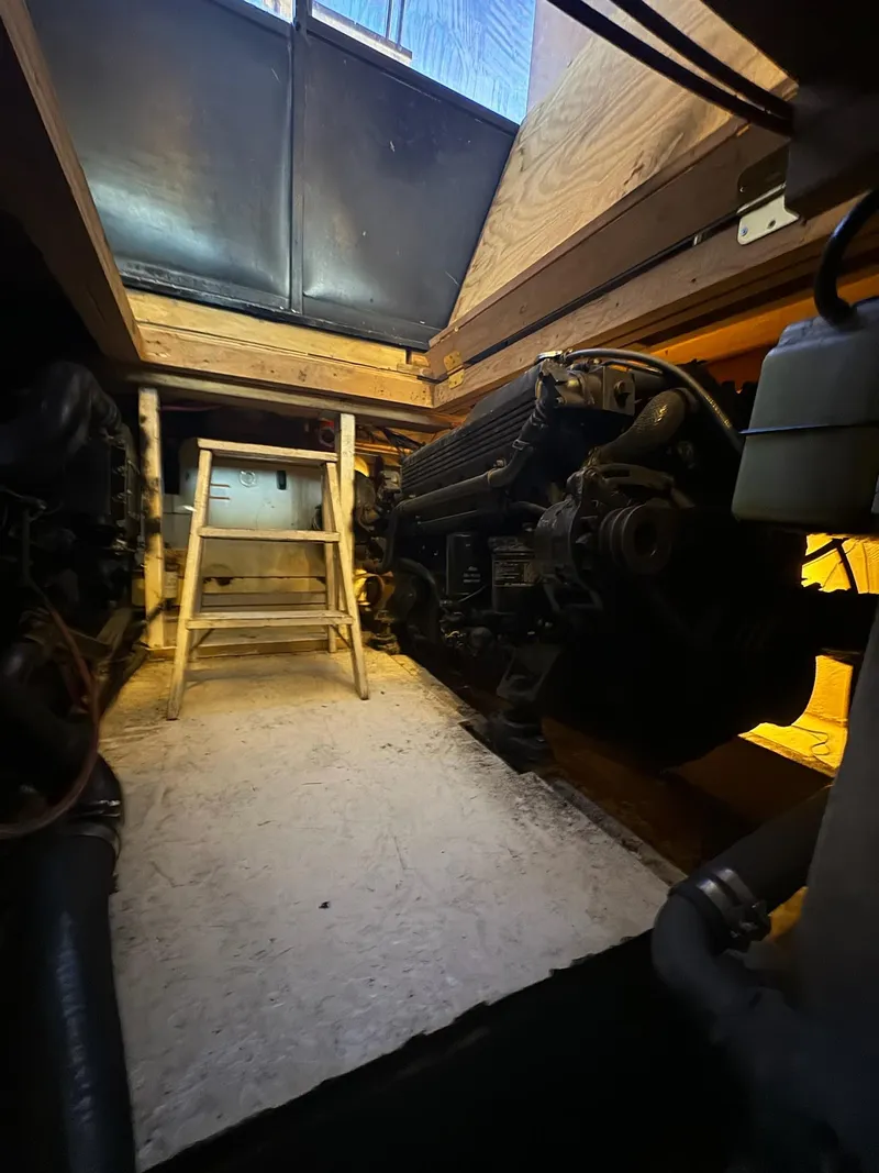 Slide: The Image of Blue Water Motor Yacht 1982 - 36