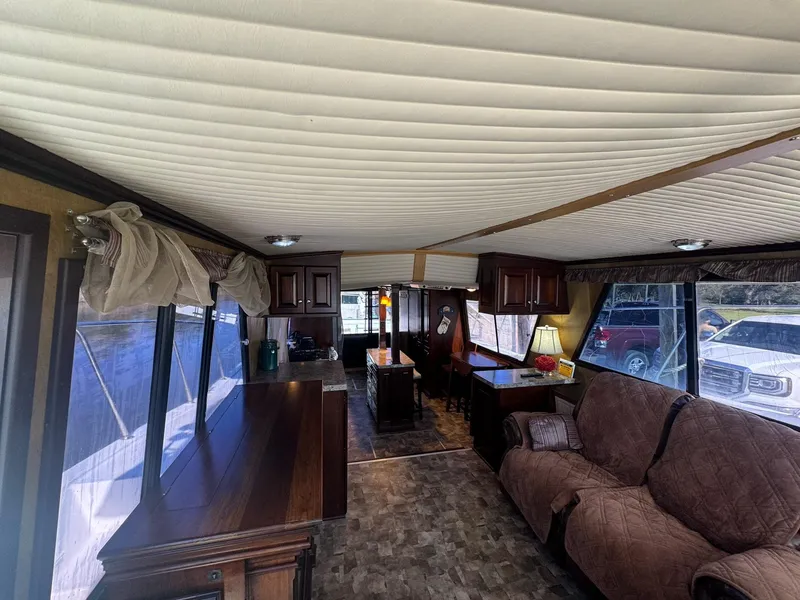 Slide: The Image of Blue Water Motor Yacht 1982 - 8