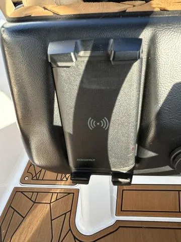 Slide: The Image of Tigé 23ZX 2020 - 11