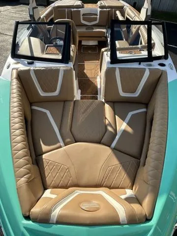 Slide: The Image of Tigé 23ZX 2020 - 5