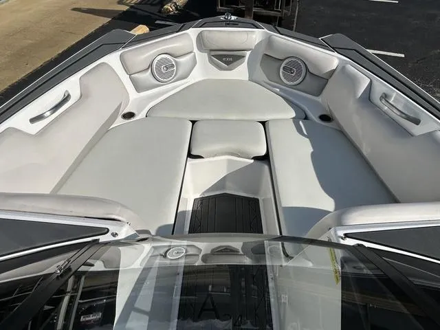 Slide: The Image of Axis Wake Research A24 2014 - 5