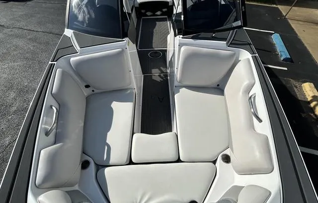 Slide: The Image of Axis Wake Research A24 2014 - 6