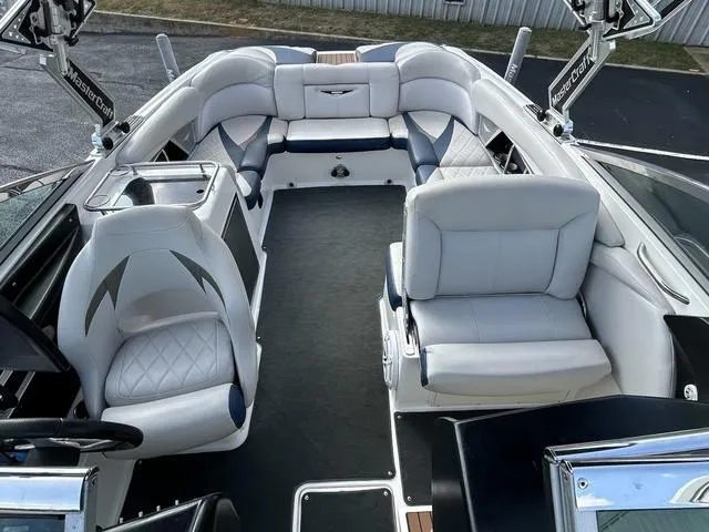 Slide: The Image of MasterCraft X55 2009 - 6