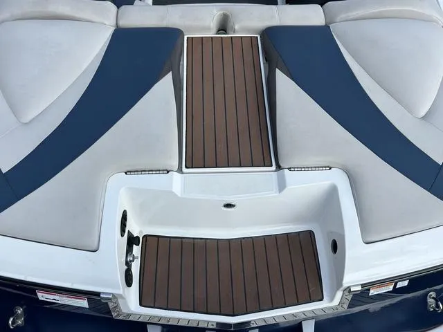 Slide: The Image of MasterCraft X55 2009 - 7