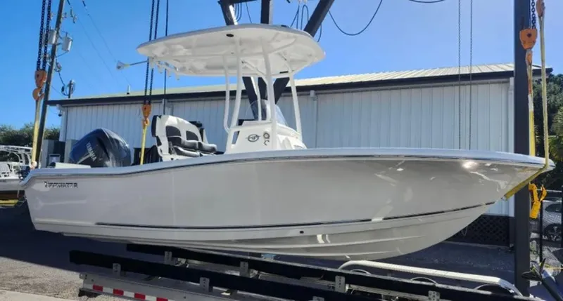 Slide: The Image of Tidewater 198 CC Adventure 2025 - 10